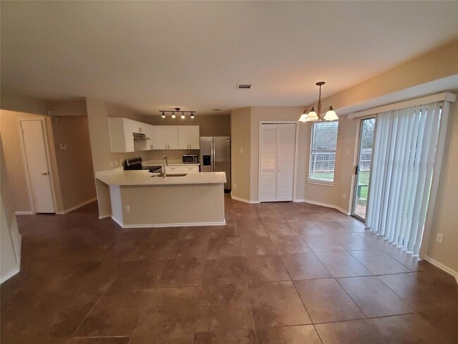 Building Photo - 2116 E Gann Hill Dr