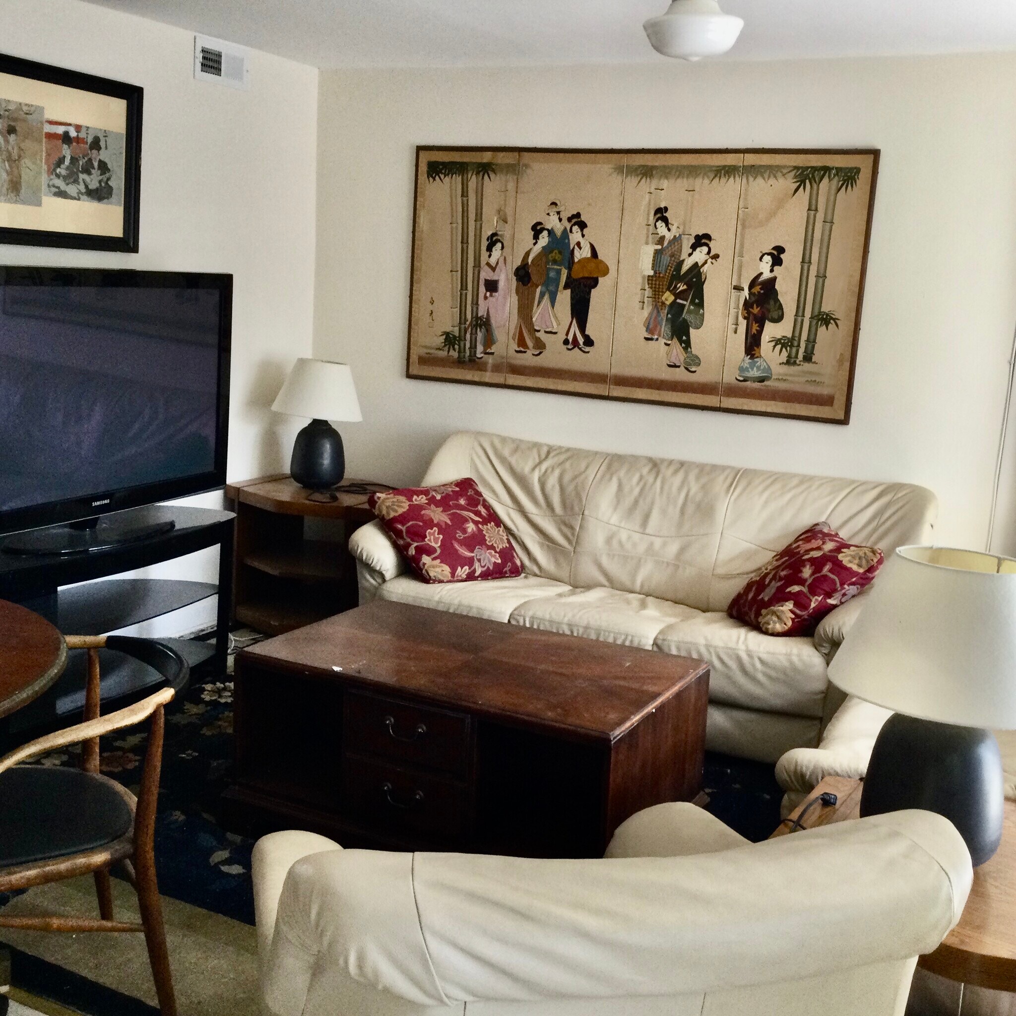 Building Photo - 1310 Hinman Ave