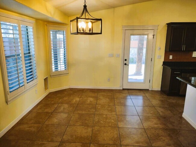 Building Photo - Immaculate Single Level Eastside Home With Refrigerated Air Located In Quiet Neighborhood