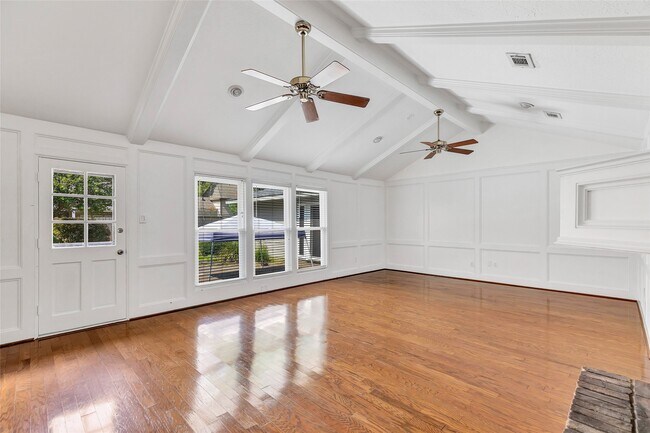 Building Photo - 7703 Pine Cup Dr