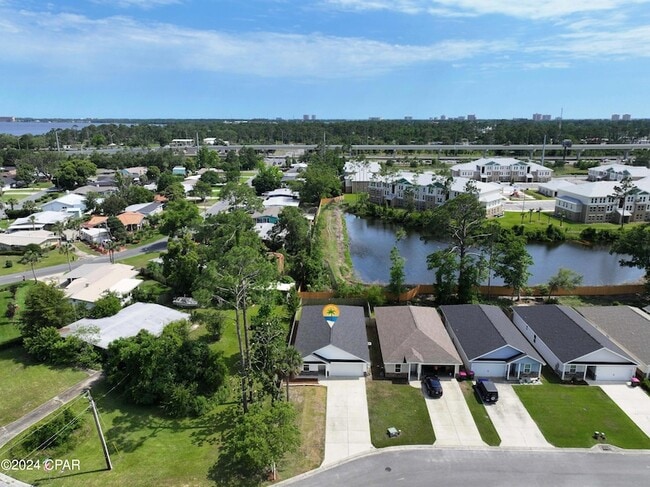 Building Photo - 205 Woodlawn Ct