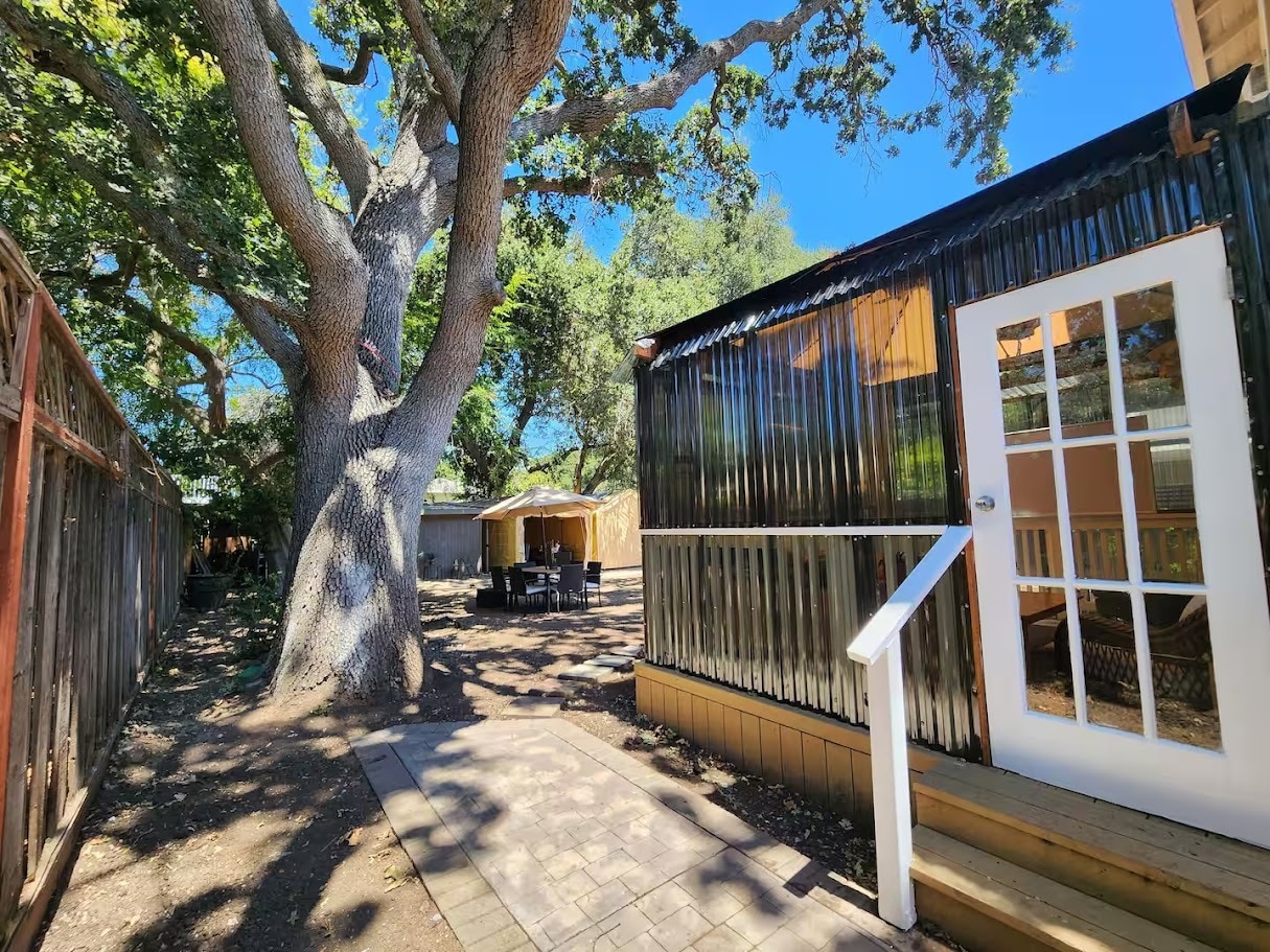 Building Photo - 3793 La Donna Ave