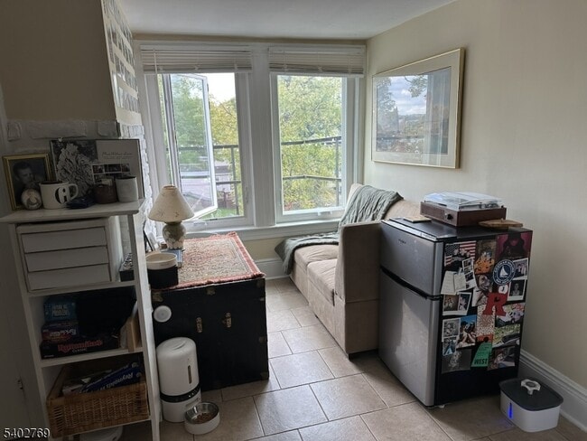 Building Photo - 19 Bowers Ln