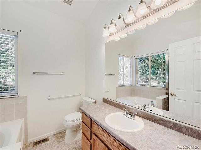 Building Photo - 13692 Plaster Cir