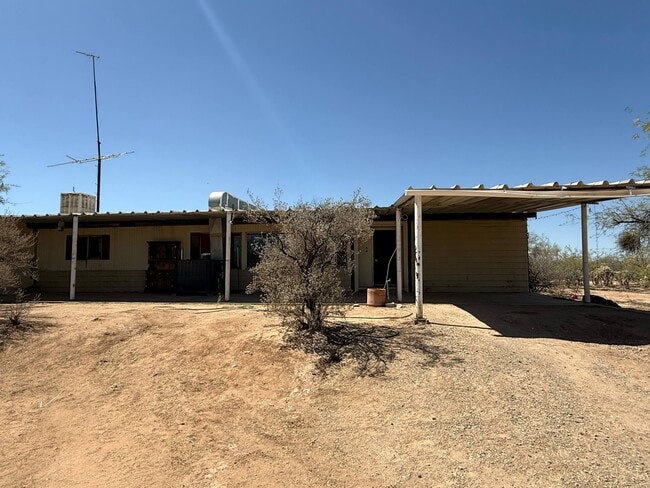 Building Photo - 8221 S Taylor Ln