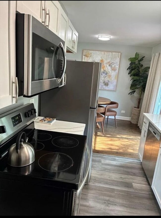 Building Photo - 436 Springhill Dr