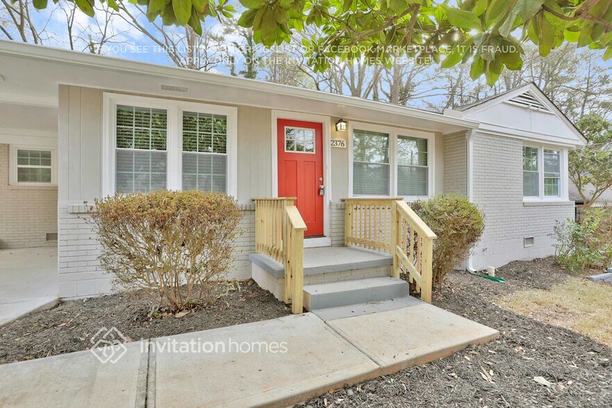 Building Photo - 2376 Springdale Rd SW