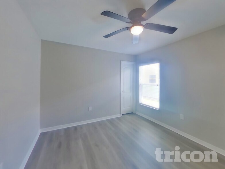 Building Photo - 6046 Eagle Pointe Dr