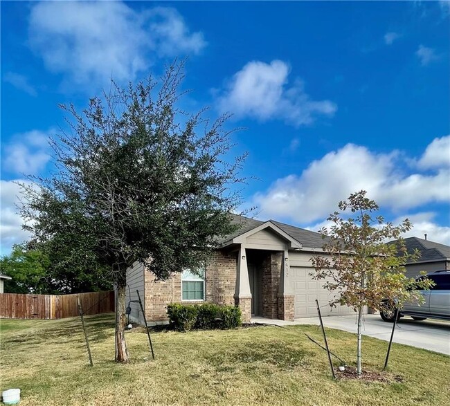 Building Photo - 412 Westminster Dr