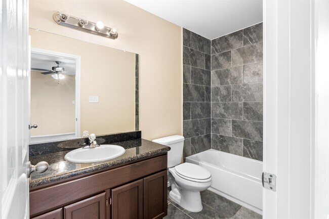 Building Photo - 5529 Shorthorn Dr