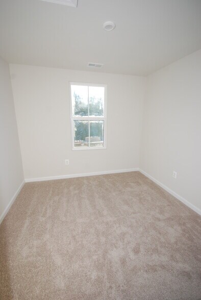 Building Photo - 293 Sage Circle