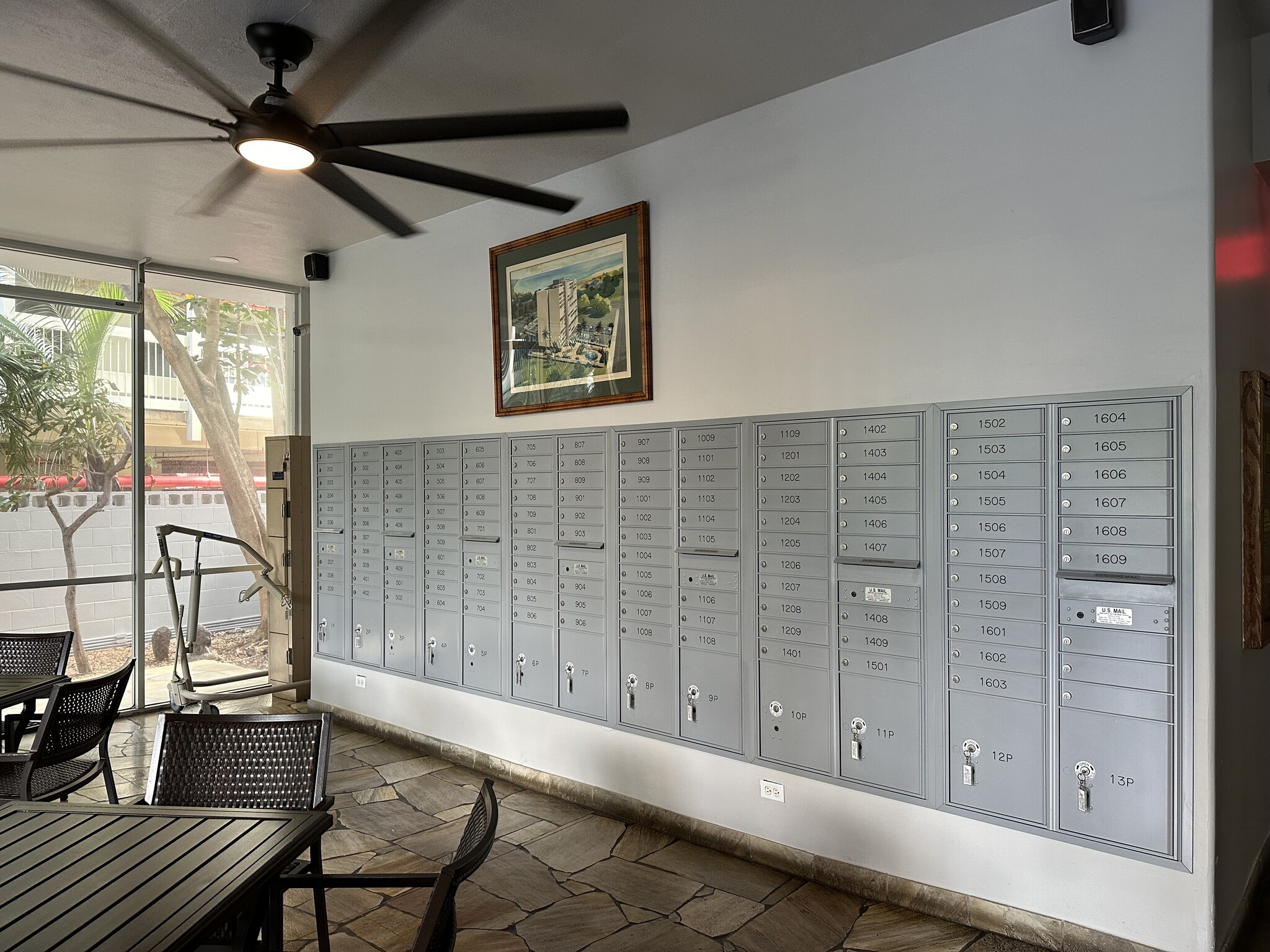 mailbox - 435 Seaside Ave