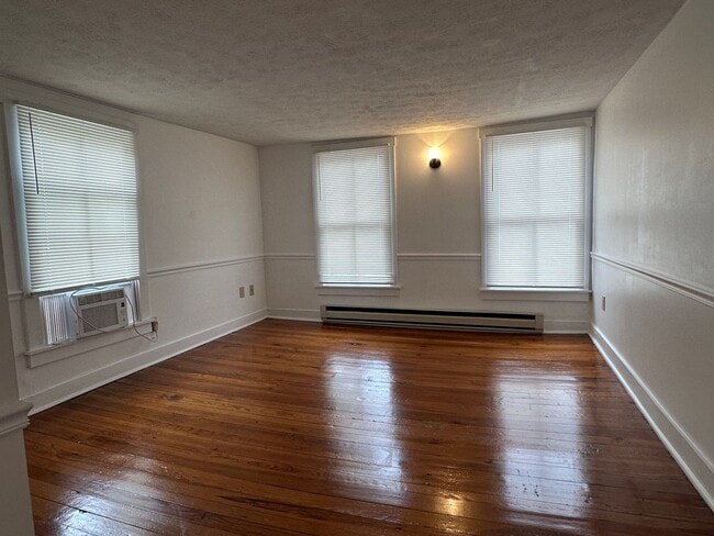 Building Photo - 115 W Germain St