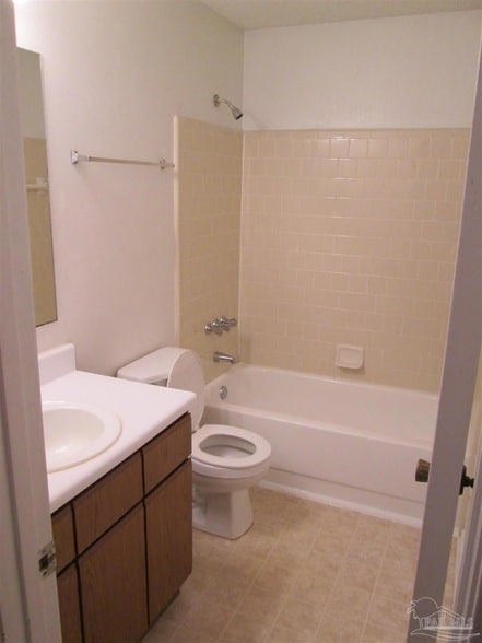 Building Photo - 6734 Bellview Pines Rd