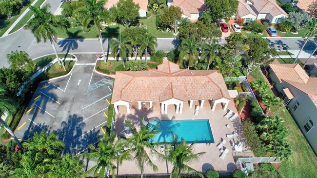 Building Photo - 6129 Heliconia Rd