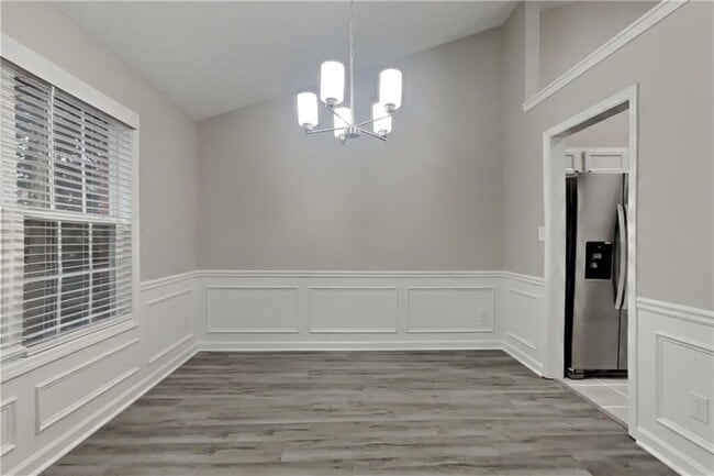 Building Photo - 775 James Ridge Dr