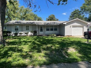 Building Photo - 3 Bedroom Ranch in Southwood - Available S...