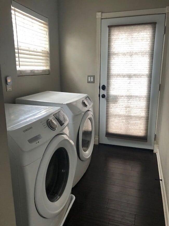 Building Photo - 2 BED 1 BATH HOME IN SHASTA LAKE