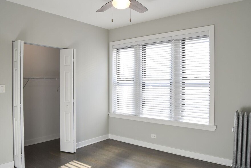 Building Photo - 3923 N Keeler Ave