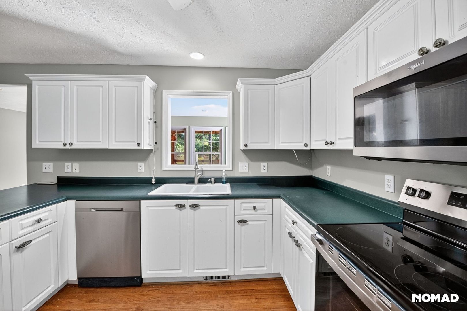 Building Photo - 124 Pinesage Dr
