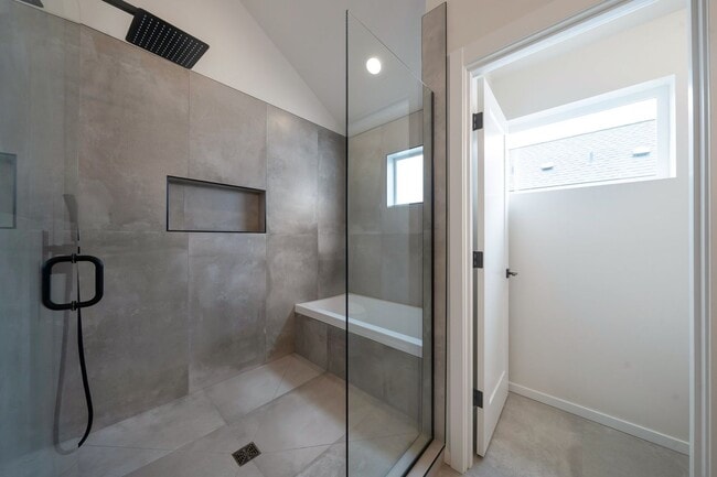 Building Photo - Beautiful new construction home in Pacific...