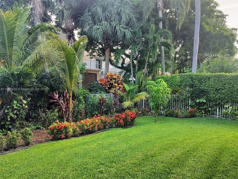 Building Photo - 15842 SW 14th St