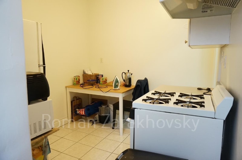 Building Photo - 110 Warren St