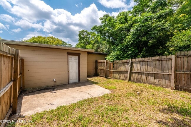 Building Photo - 602 Luna Ct