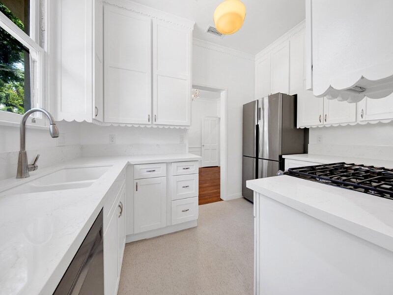 Building Photo - 7467 Hollywood Blvd