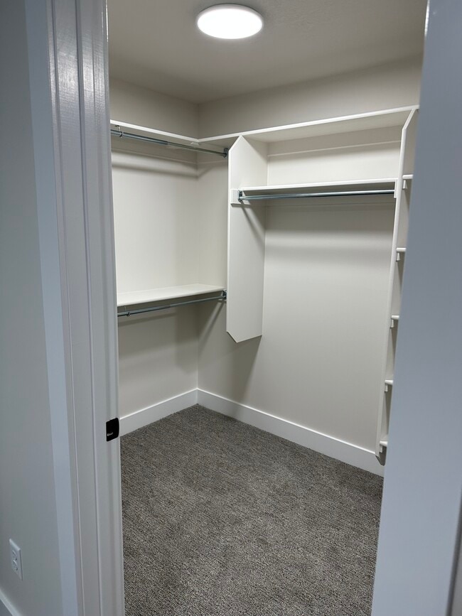 Building Photo - 2237 W 1370 N