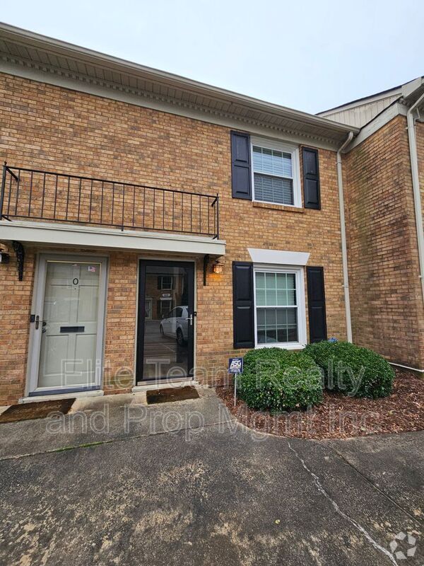 Building Photo - 3722 Park Rd