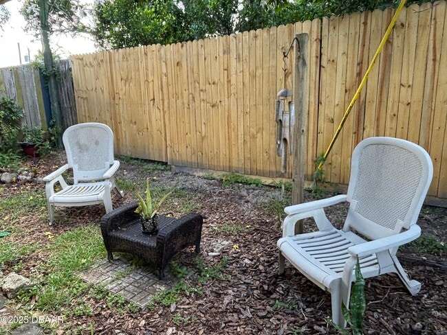 Building Photo - 528 Bostwick Ave