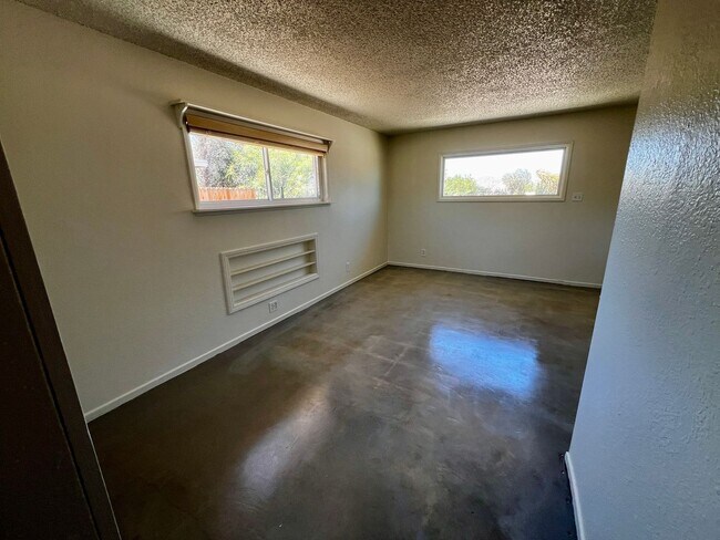 Building Photo - 56769 Joshua Dr
