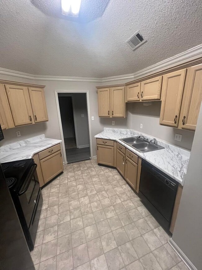Building Photo - 3 bed, 2 bath in Arlington/Lakeland area
