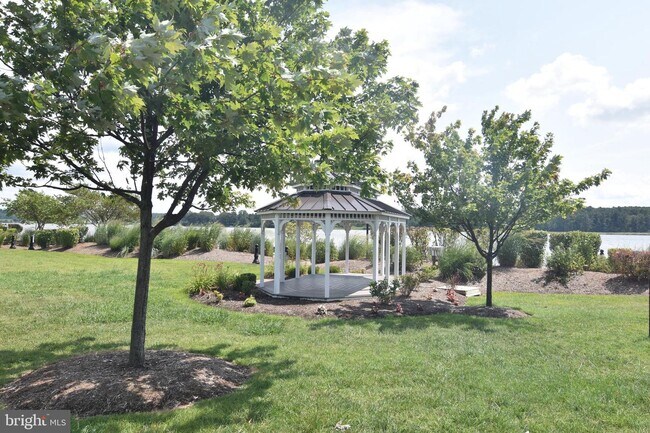 Building Photo - 22538 Landing Way