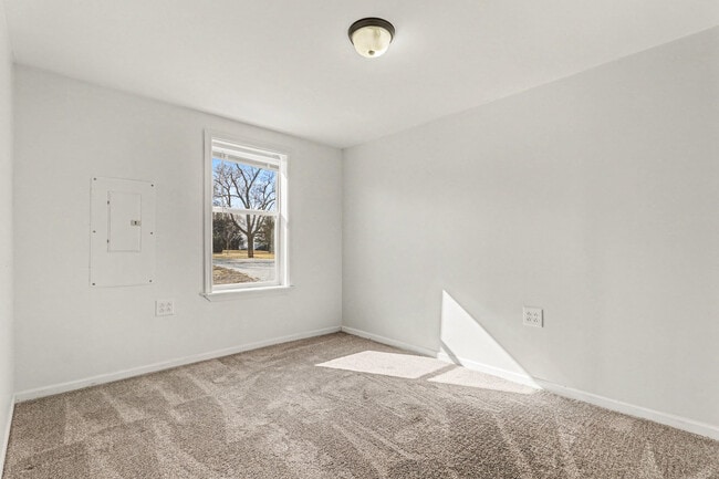 Building Photo - 11064 W Bruns Rd