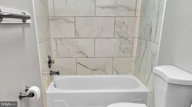 Building Photo - 1101 N 41st St