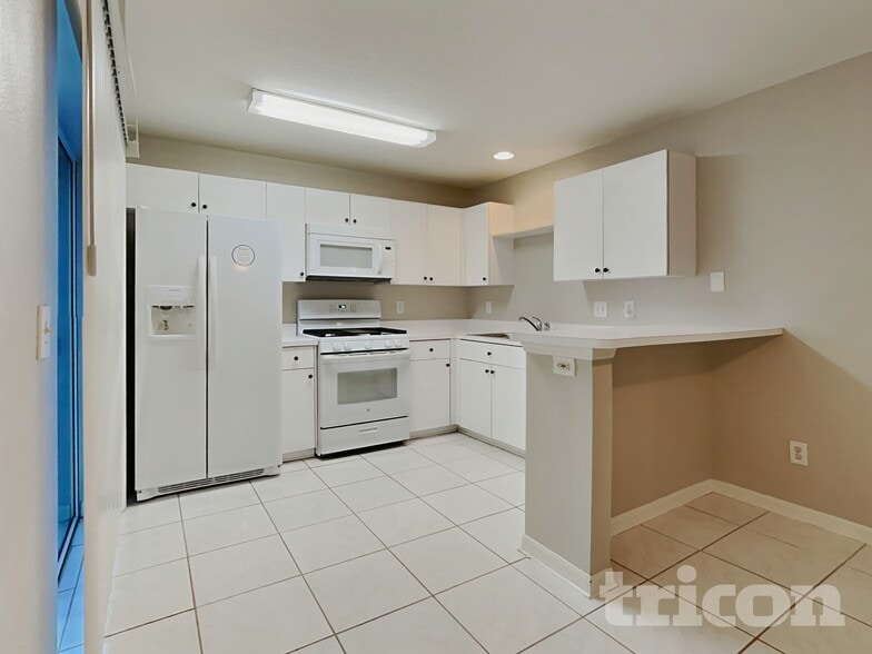 Building Photo - 14926 Deer Meadow Dr