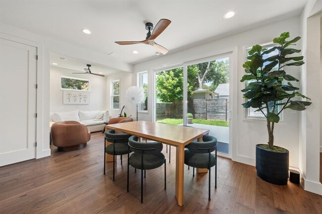 Building Photo - 2609 Willow St