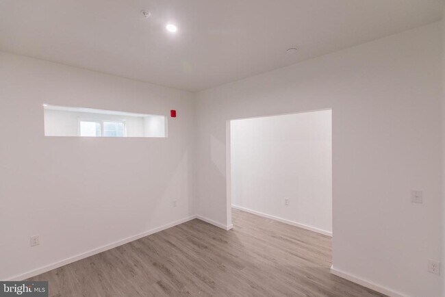 Building Photo - 1201 Vine St