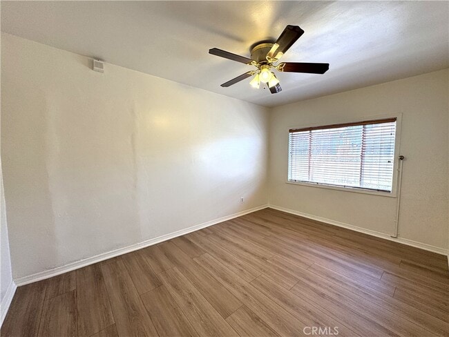 Building Photo - 1049 W 65th Pl