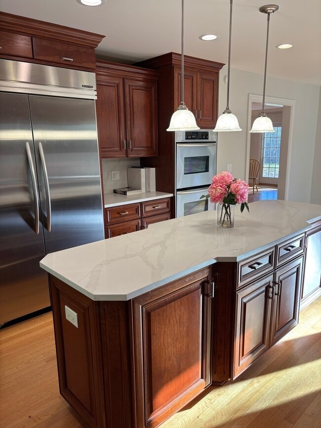 Building Photo - 1021 W Old Ml Rd