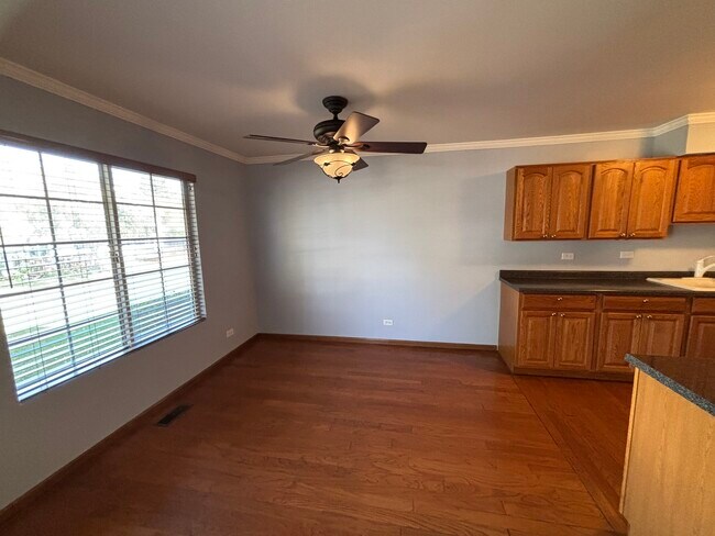 Building Photo - 162 Village Creek Dr