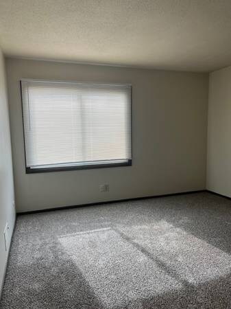 Building Photo - 1072 Carmel Ct