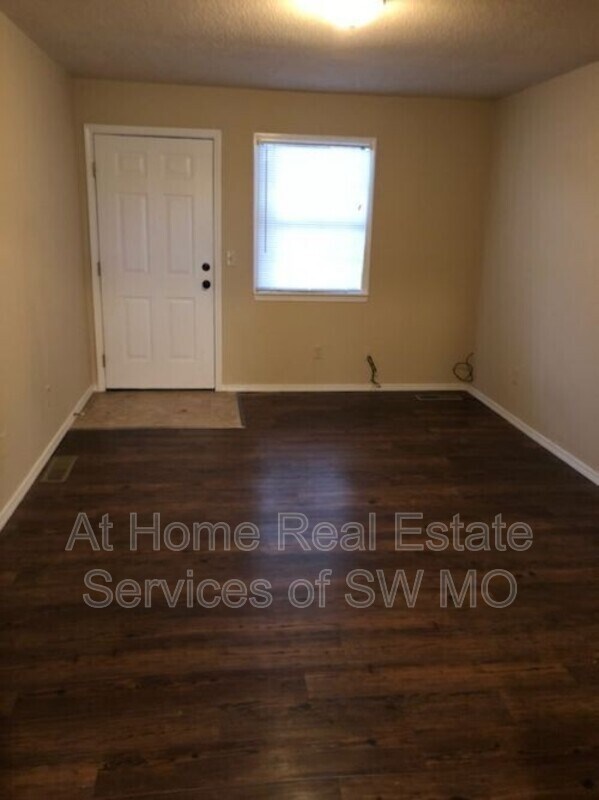 Building Photo - 720 S Kimbrough Ave