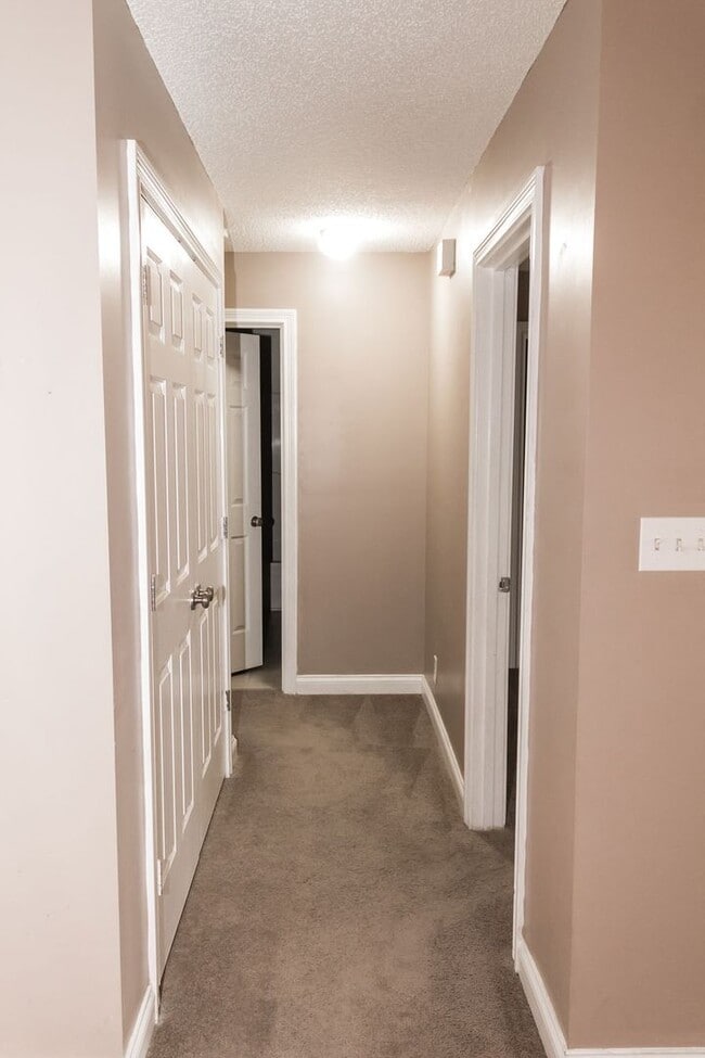 Building Photo - Nice home located on quiet Culdesac!
