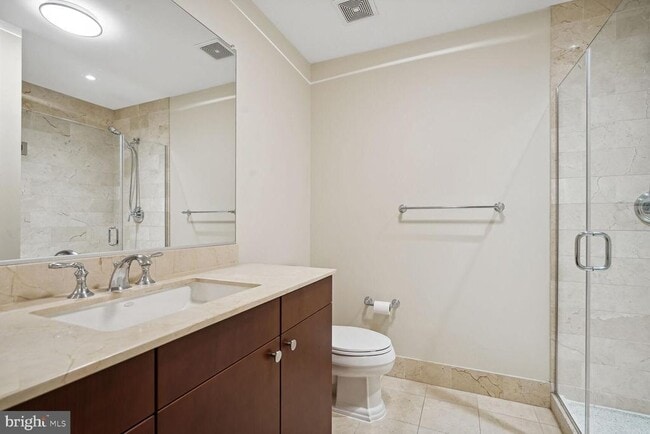 Building Photo - 2425 L St NW