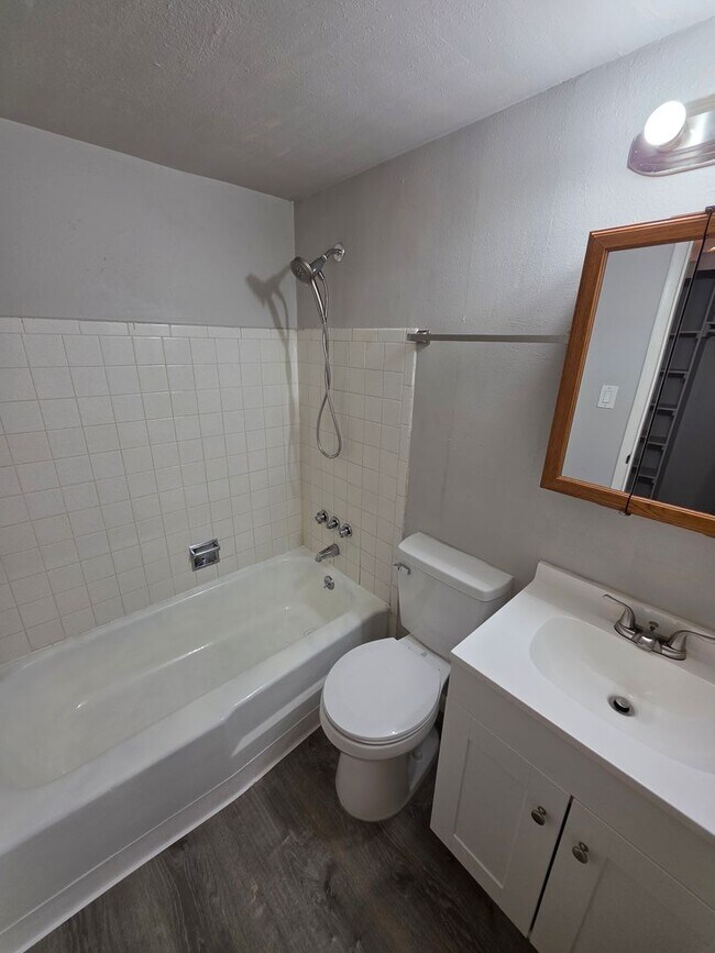 Building Photo - 233 E Arvada St