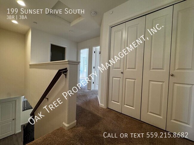 Building Photo - 199 Sunset Drive S