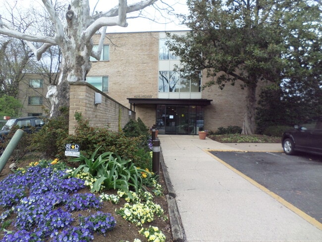 Building Photo - 2755 Ordway St NW